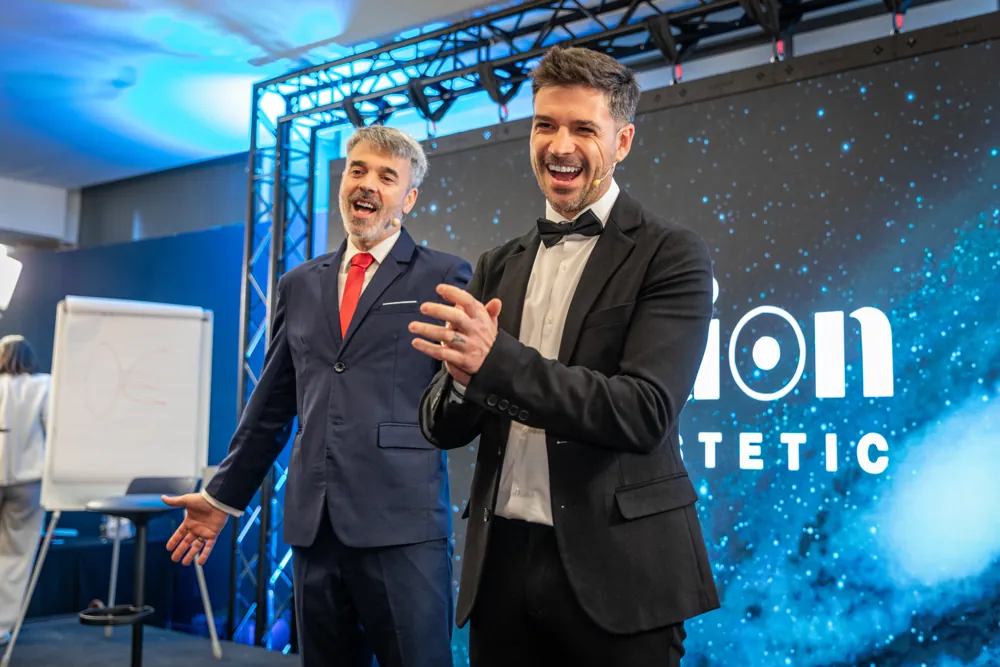 Jesús Peral sonriendo en Estetic Evolution